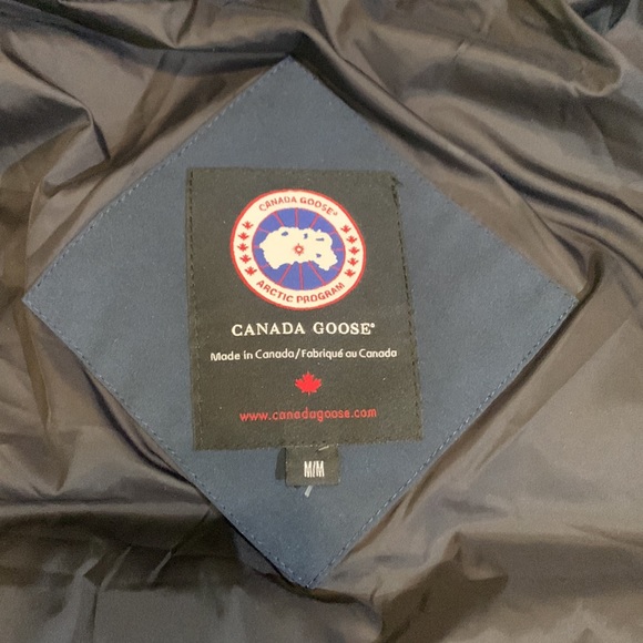 Canada Goose Carson Down Parka with Fur-Trim Hood - Picture 14 of 16